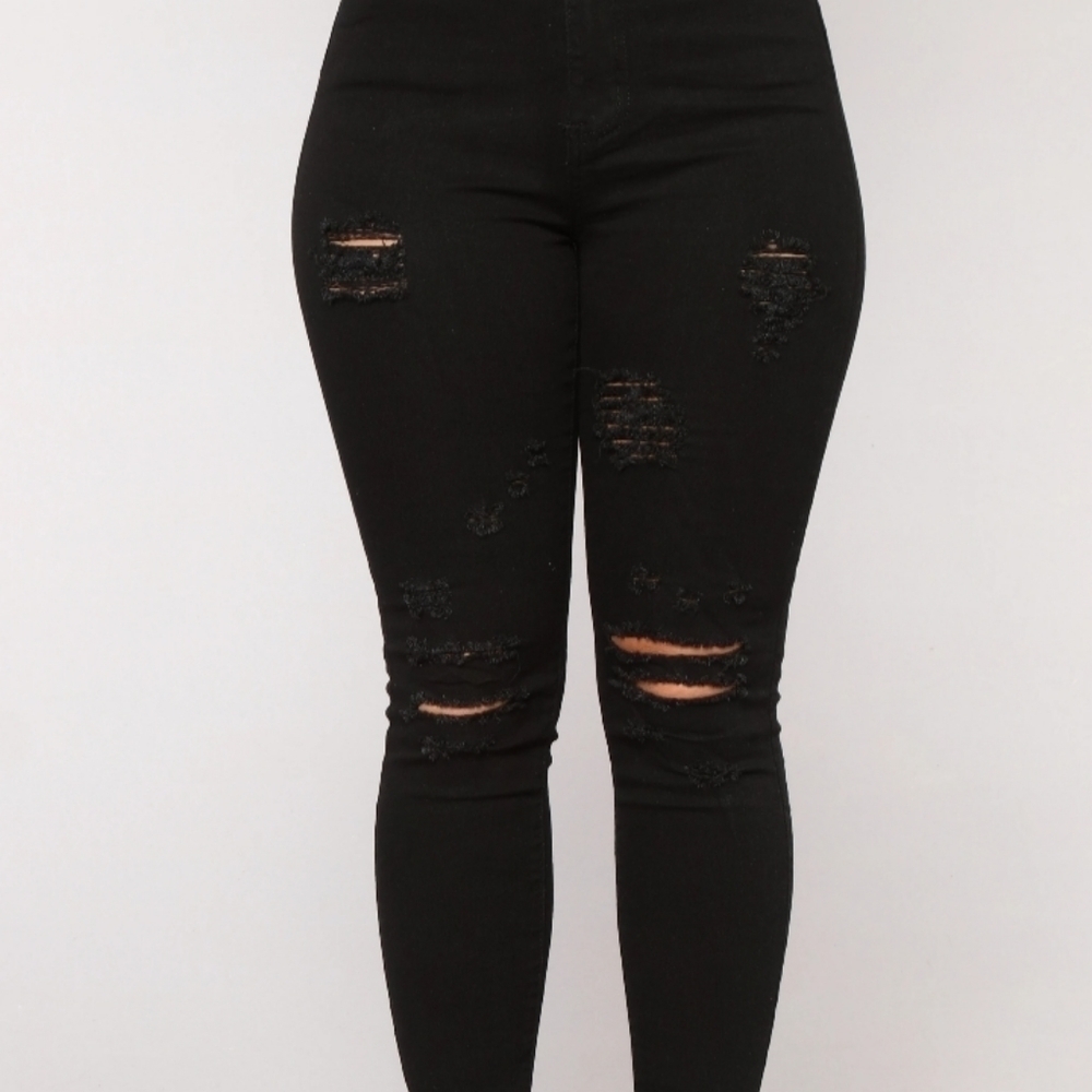 FASHION nova distressed jeans